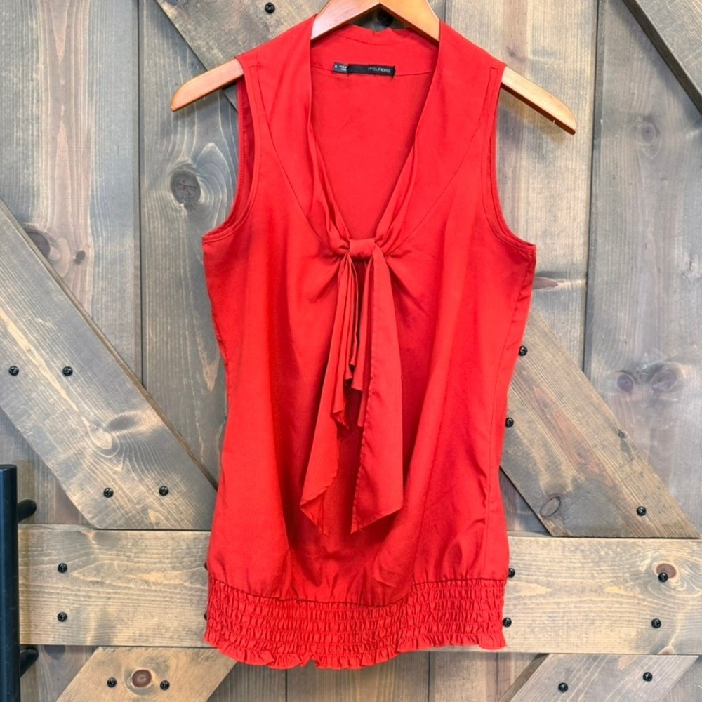 Maurices Blouse Women Small Red Excellent Smocked Tie Neck Sleeveless Top